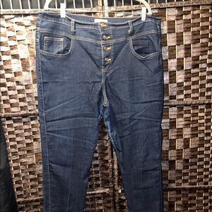 Judy Blue High Rise Blue Jeans with Classic Denim Style button fly 3x